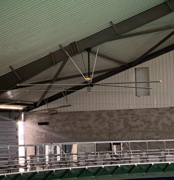 Ventilador de techo industrial de imán permanente con rotor externo IP55 con flujo de aire máximo 14300 m3/min