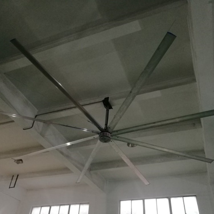 Ventilador de techo industrial con material de hoja de aleación de 6pcs para área de cobertura de 1400m2 y bajo ruido