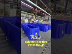 Tanque de agua azul para ganado con control automático